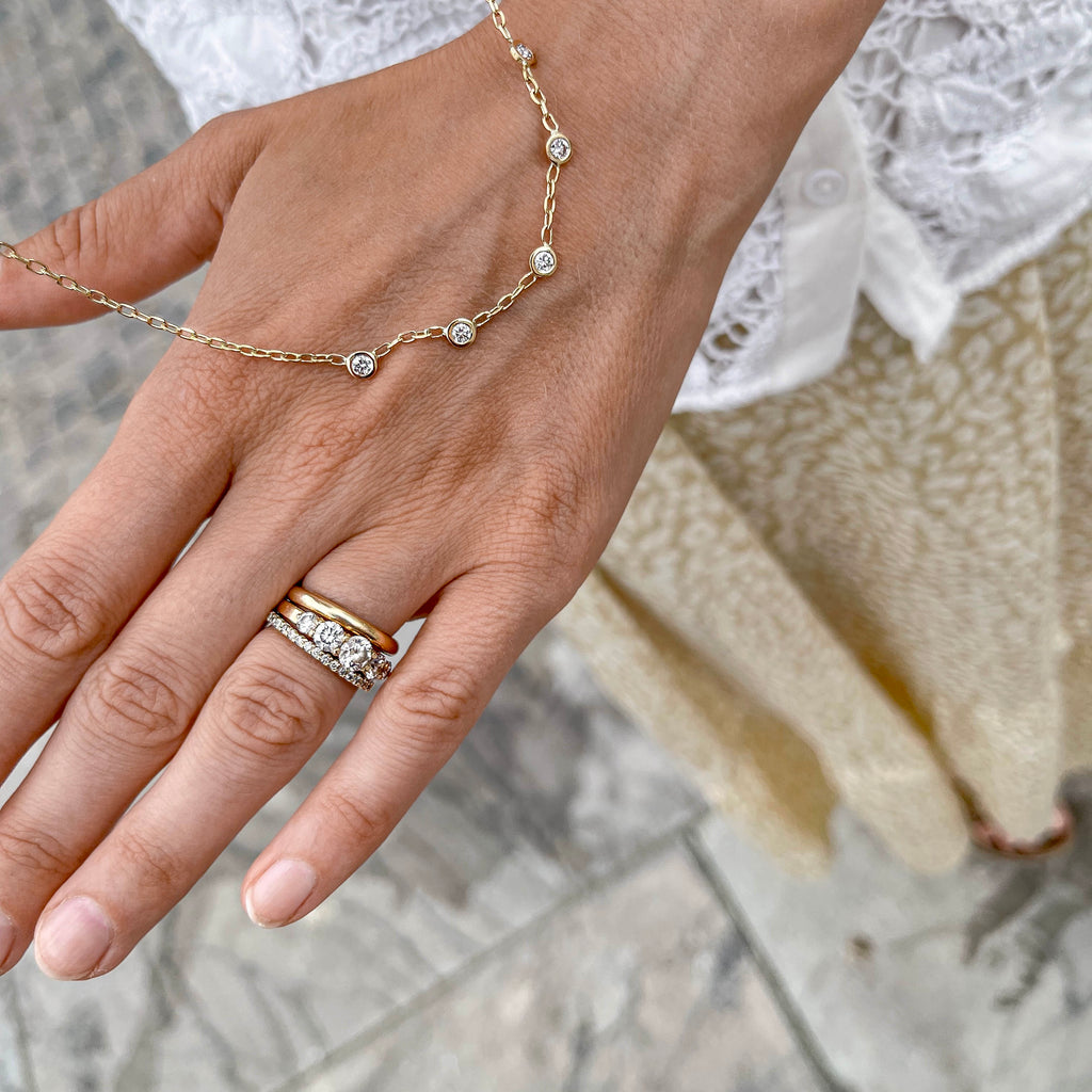 RIO, Hymn Mega Necklace, Gold/White