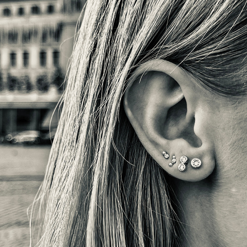 SEATTLE, Flight Mini Duo Studs, Gold/Diamond