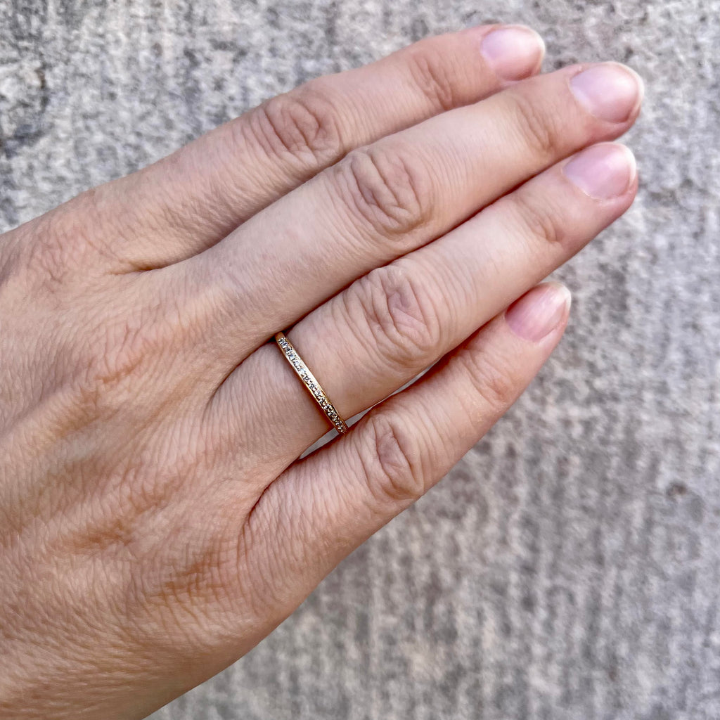 ALIGNED, 1/3-Smooth Ring, Gold/White