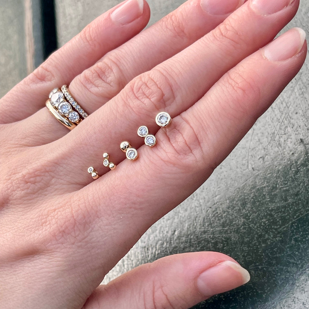 SEATTLE, Rain Curve Mini Studs, Gold/Diamond