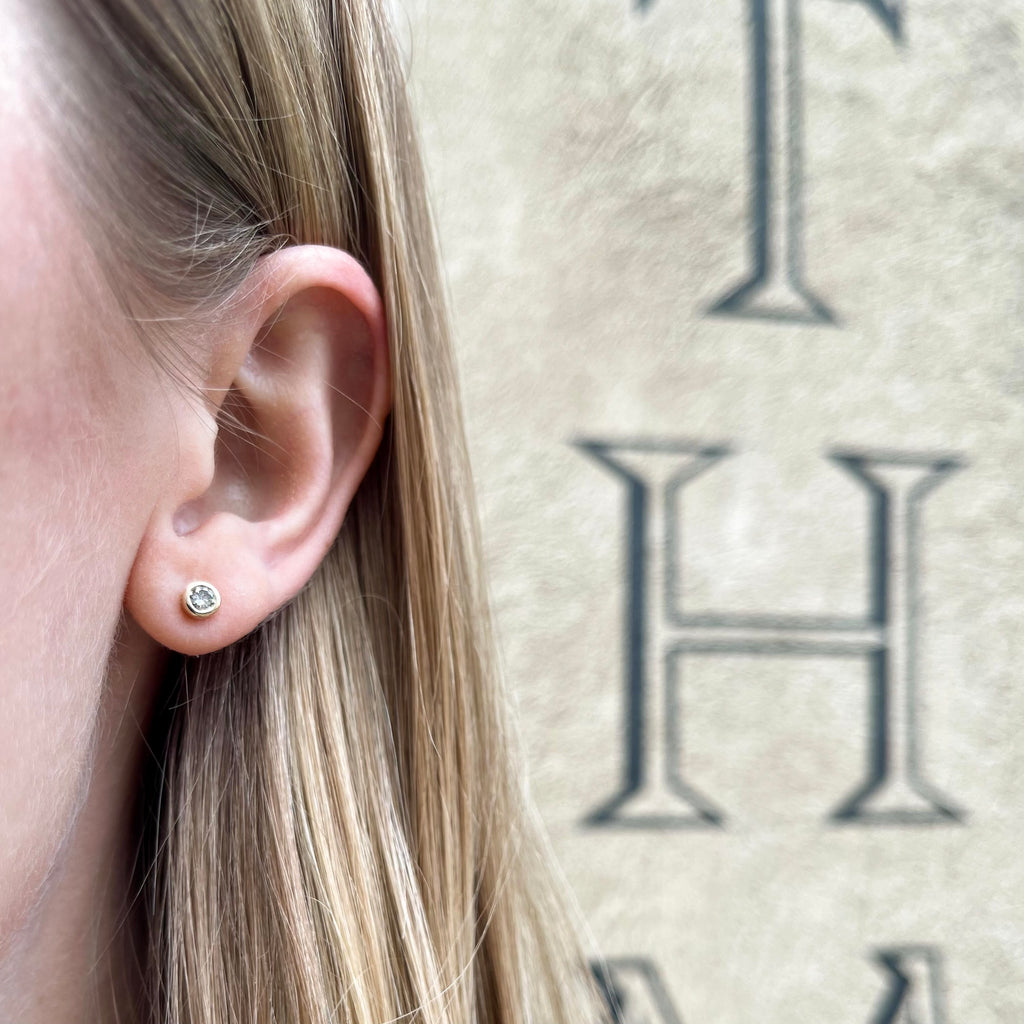 SEATTLE, Aquarium Studs, Gold/Diamond