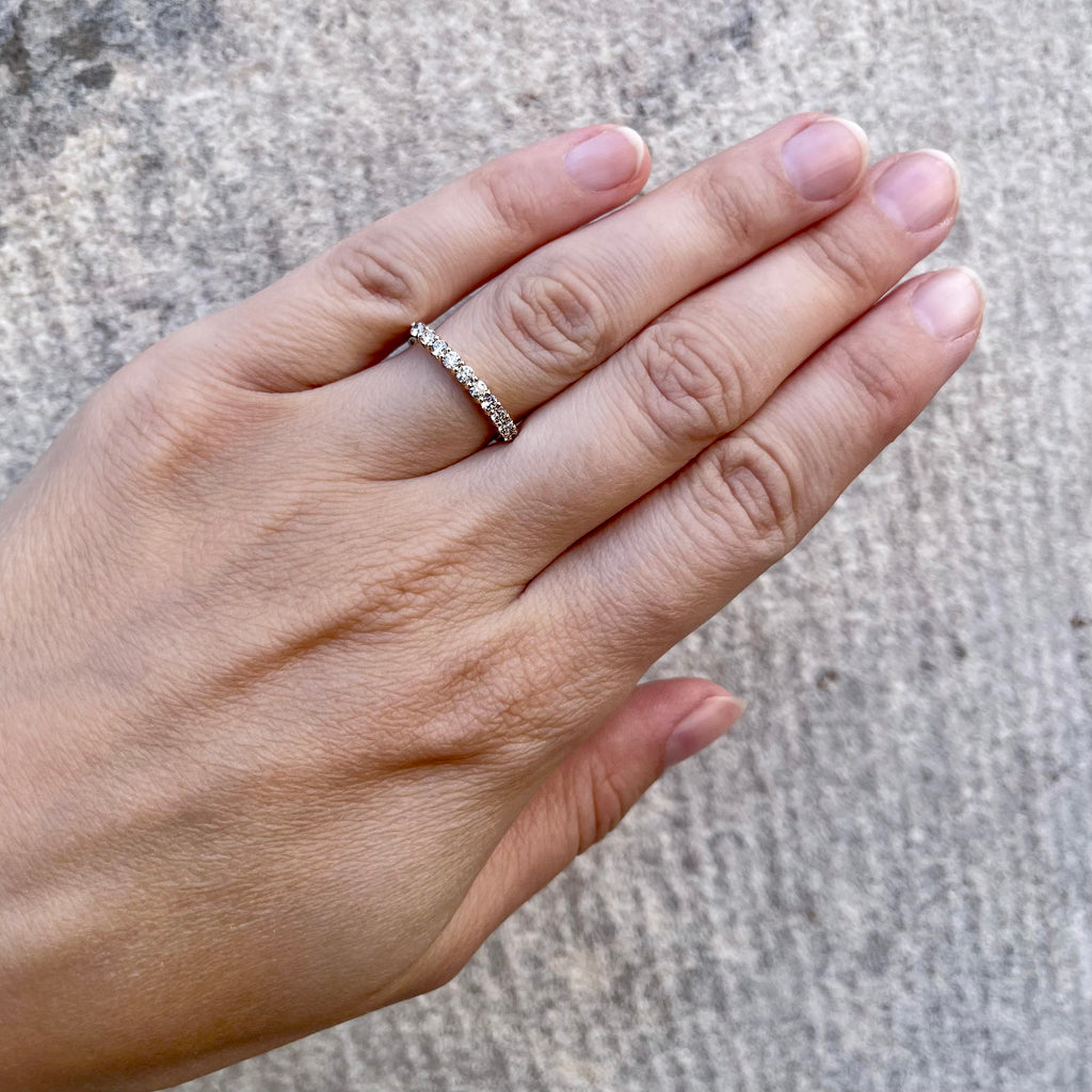 Aligned, 1/3 Line 2mm Ring, Gold/White