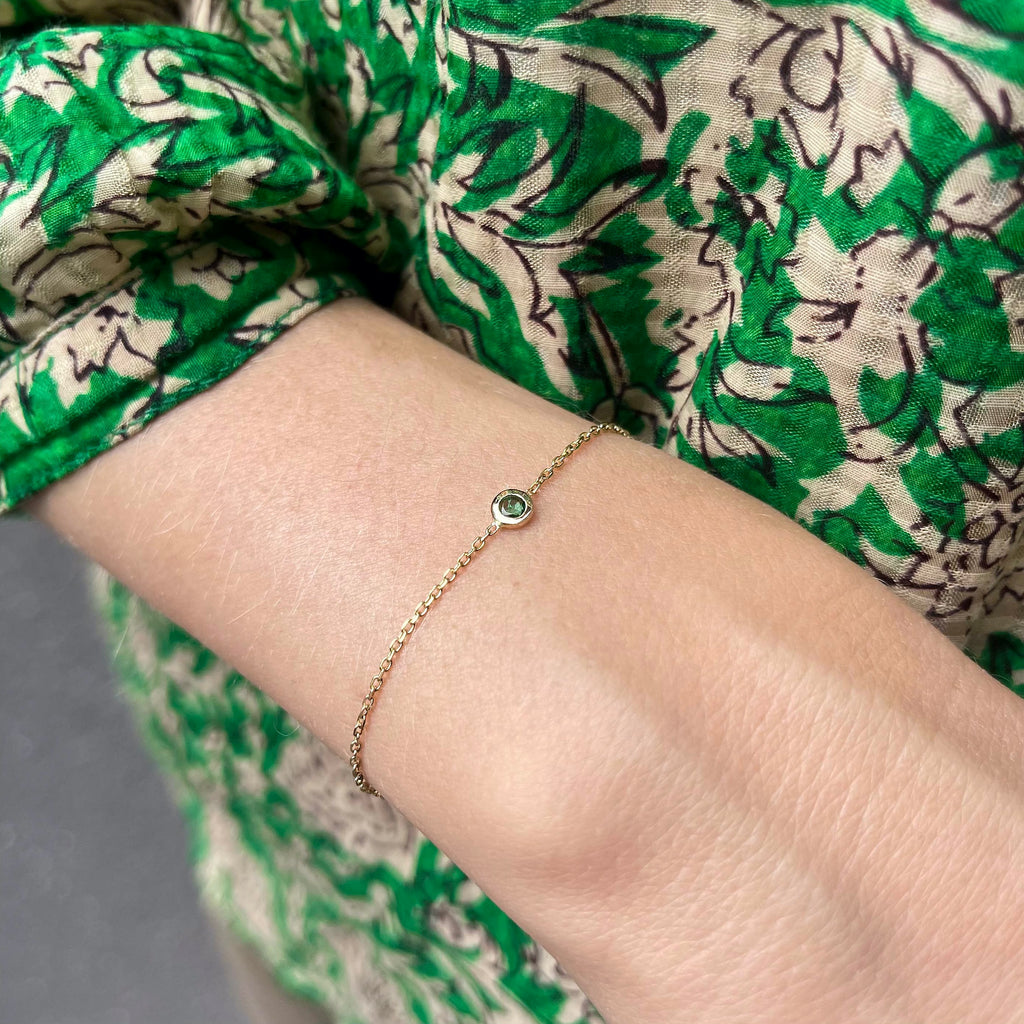 RIO, Motion Large Bracelet, Gold/Emerald