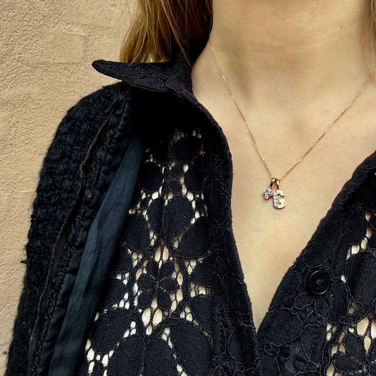 LETTERS, G Diamond Pendant 0,10ct, Gold/Diamonds