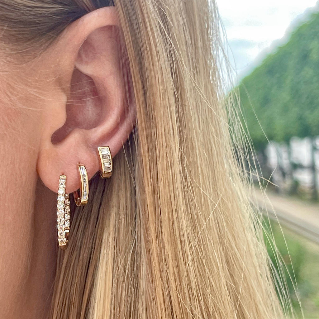 ALIGNED, Baguette huggies 9mm 0,30ct, Gold/White