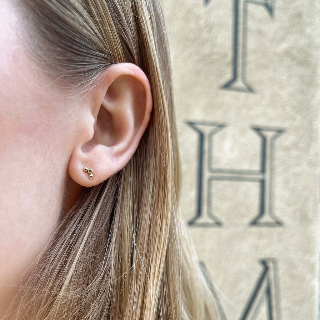 SEATTLE, Rain Curve Mini Studs, Gold/Emerald