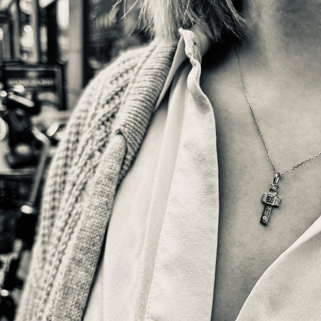 CONSTANTINOPLE, Sofia Pendant, Gold/white