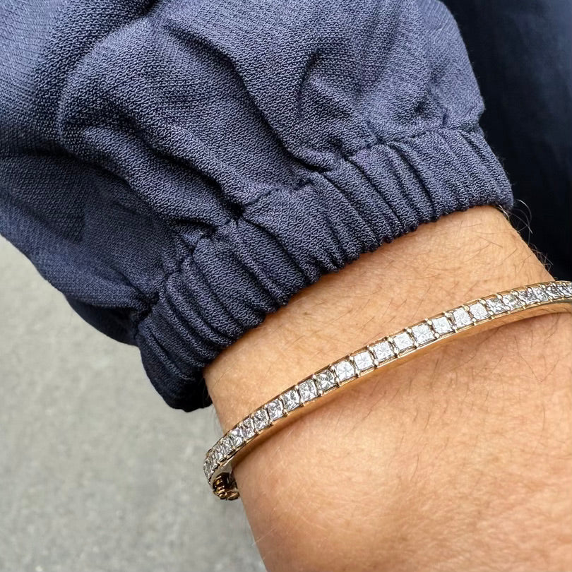 DIAMONDS, 1/2-Line Princess Bangle 1,85ct, gold/white