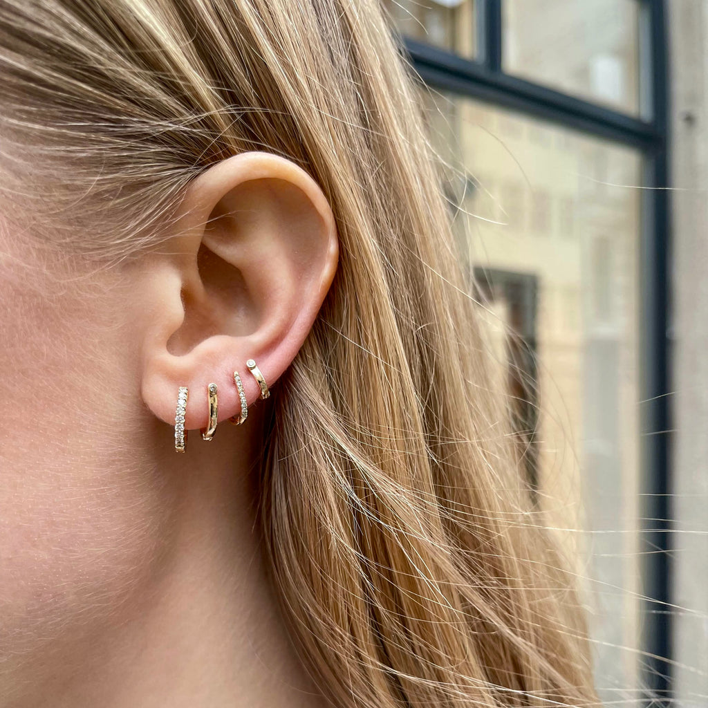 DUBLIN, Huggies 11mm, Gold/Diamond