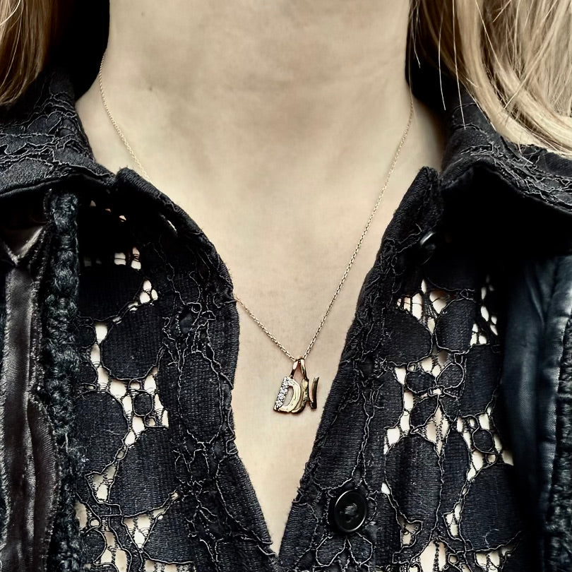 LETTERS, D Diamond Pendant 0,10ct, Gold/Diamonds