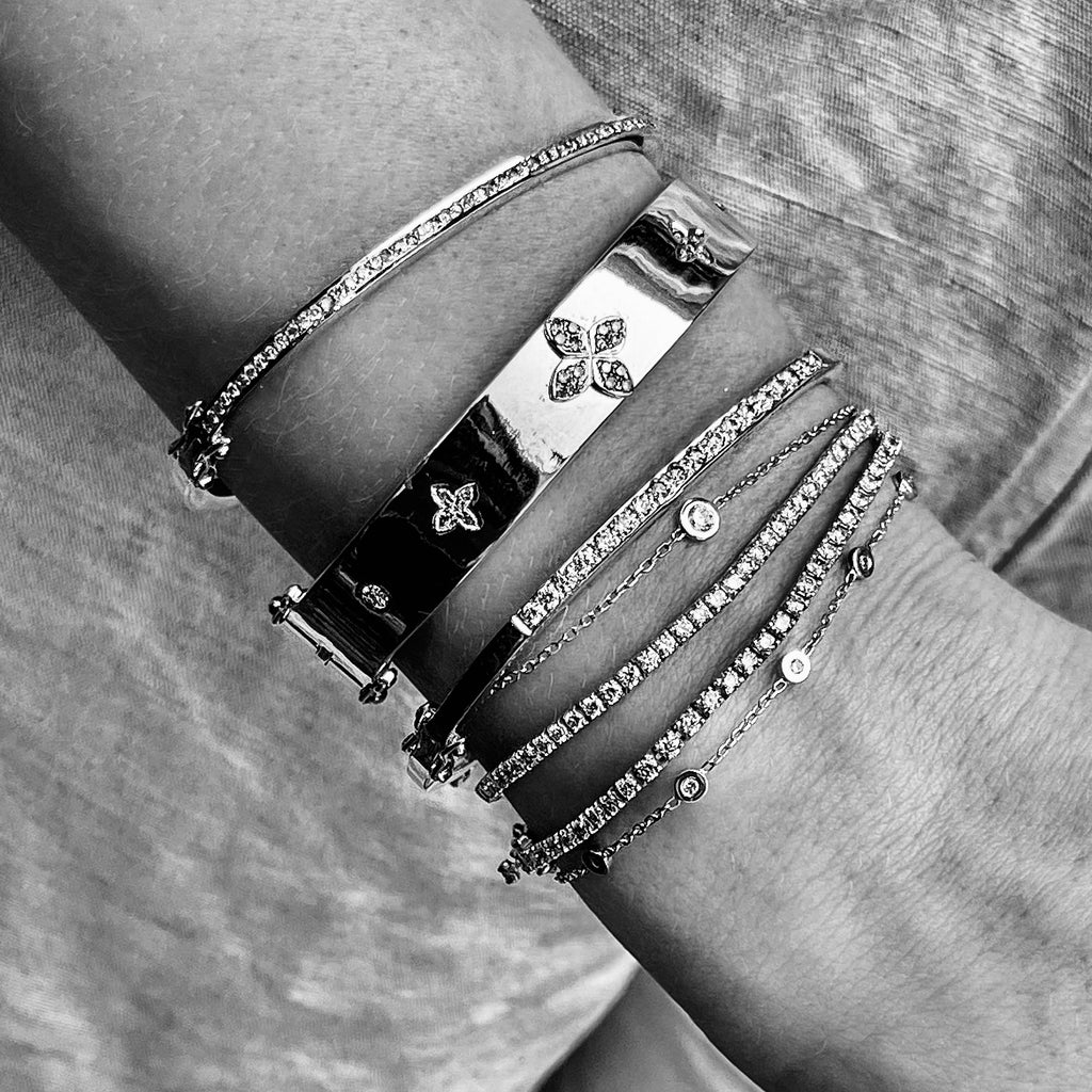 DIAMONDS, 1/4-Line Large Diamonds-Bangle, gold/white