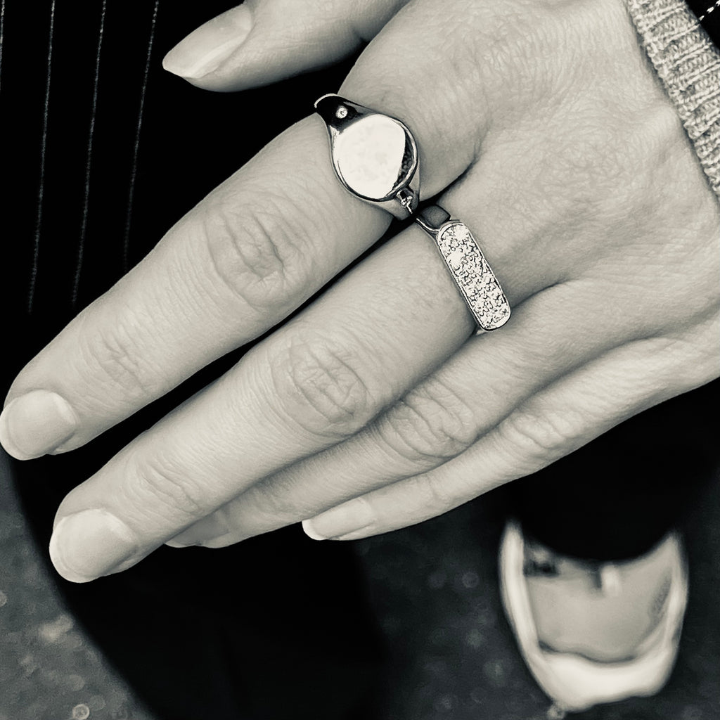 RIO, Signet 2-diamonds Ring, White/White