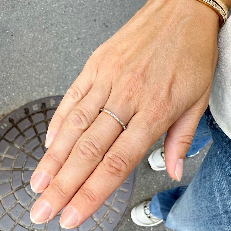 Aligned, 1/1-Line Eternity Small 0,32 ct, Gold/White