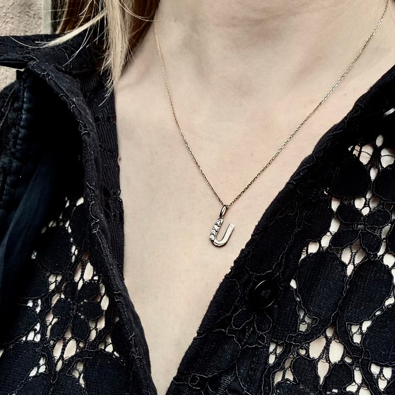 LETTERS, U Diamond Pendant 0,10ct, Gold/Diamonds