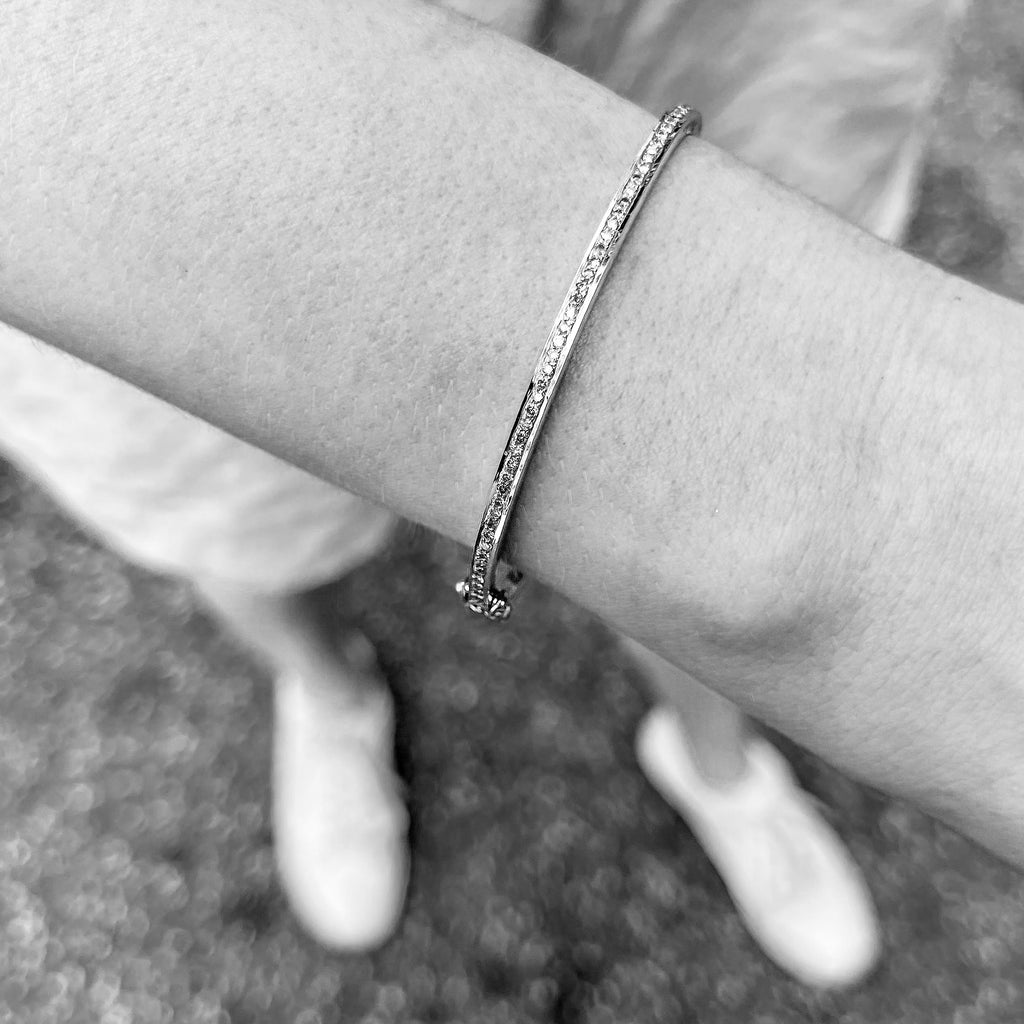 DIAMONDS, 1/2-Line Classic Bangle, gold/white