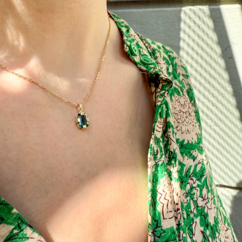 ZAMBEZI, Nandi Large Pendant 1,25ct, Gold/Emerald