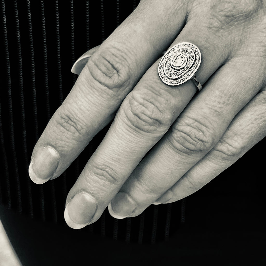 MODERN VINTAGE, Victorian Ellipse Ring