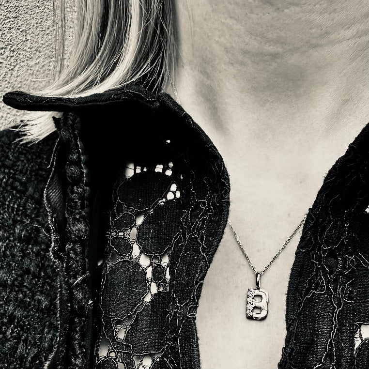 LETTERS, B Diamond Pendant 0,10ct, Gold/Diamonds