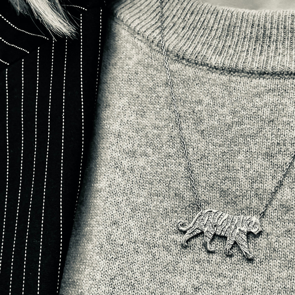 I-AM-A-TIGER,  Walk Necklace, Gold/Diamonds