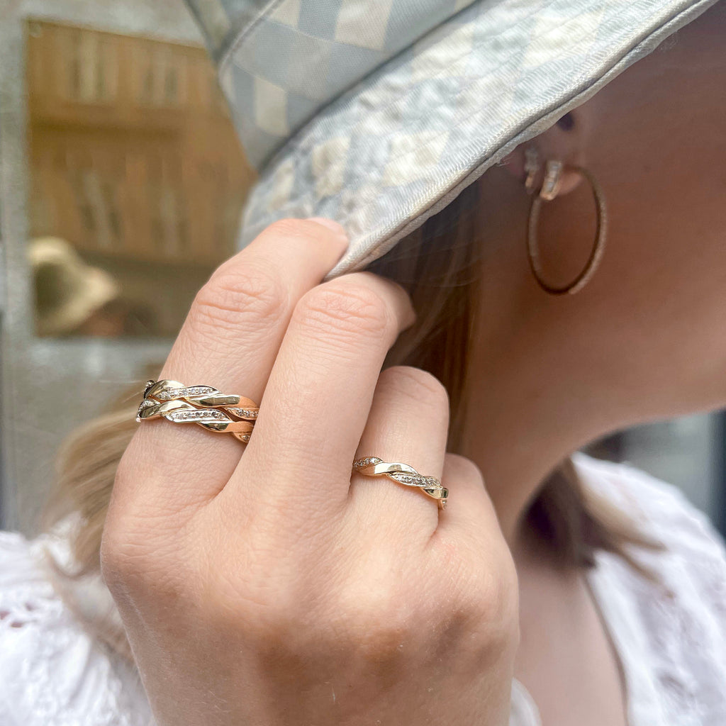 Aligned, Eternity Twirl, Gold/White