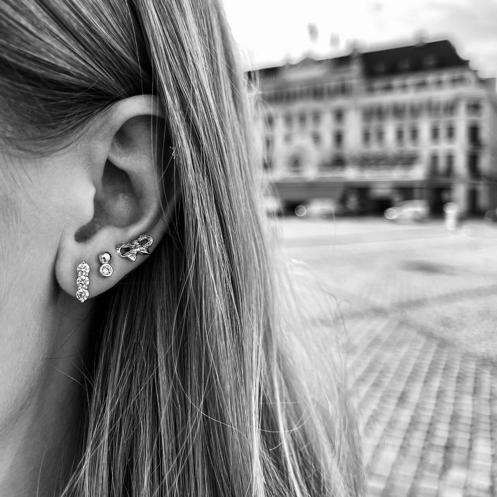 SEATTLE, Tech Duo Studs, Gold/Diamond