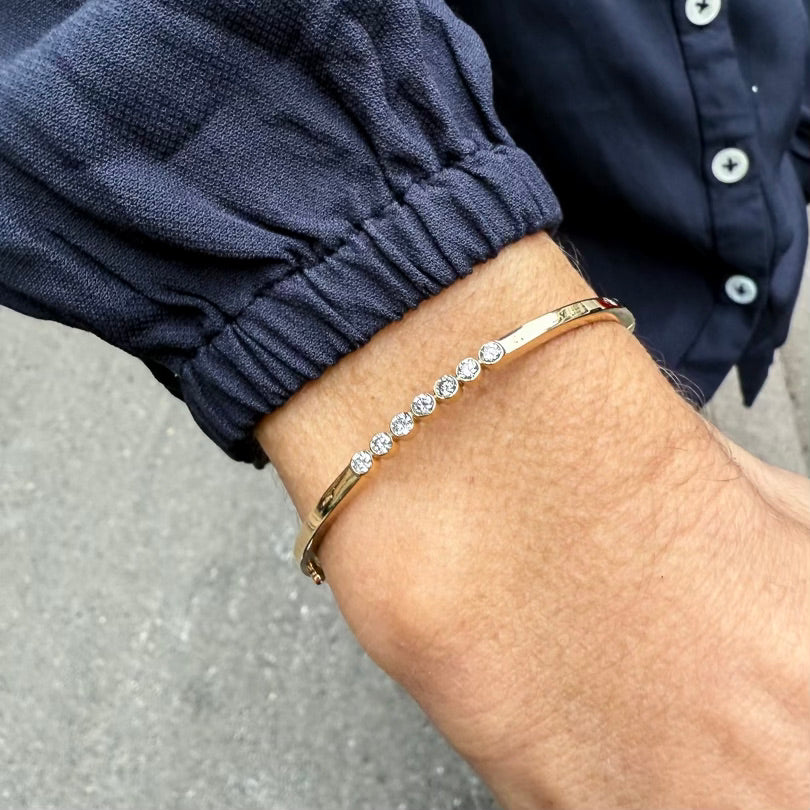 BANGLES, 7-Bezels-Bangle 0,65ct, gold/diamonds