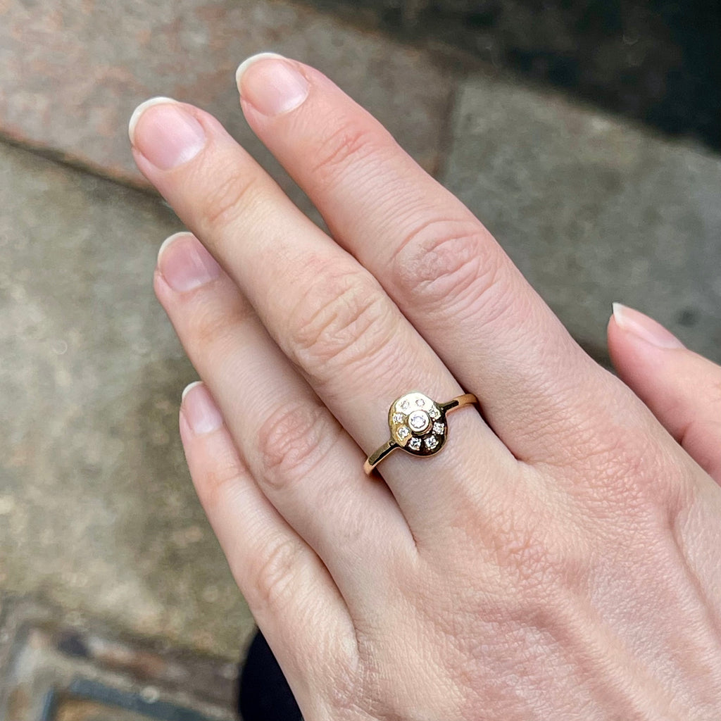 NEW VINTAGE, Classic small ring, Gold/White