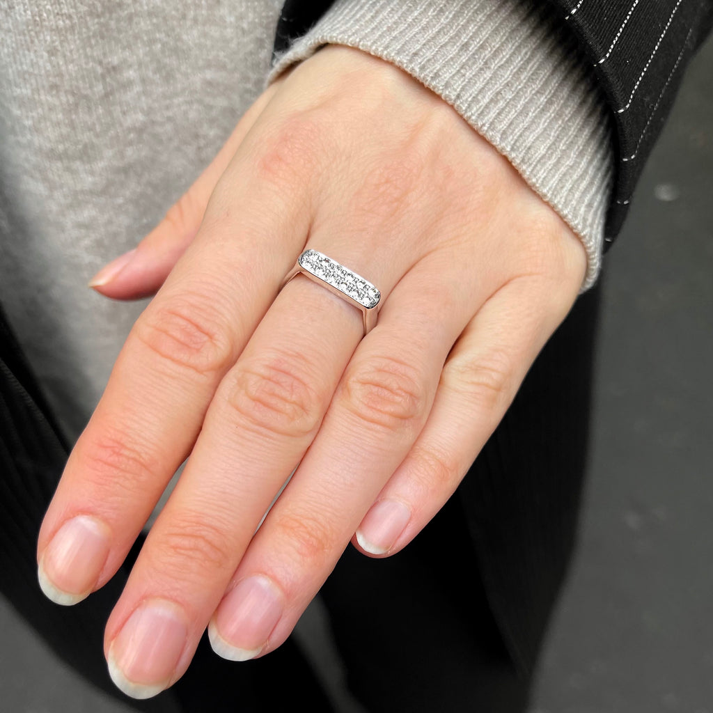 AMSTERDAM, Vermeer Signet Ring, White/Diamonds