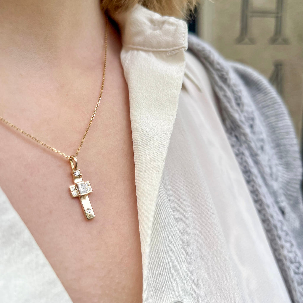 CONSTANTINOPLE, Sofia Pendant, Gold/white