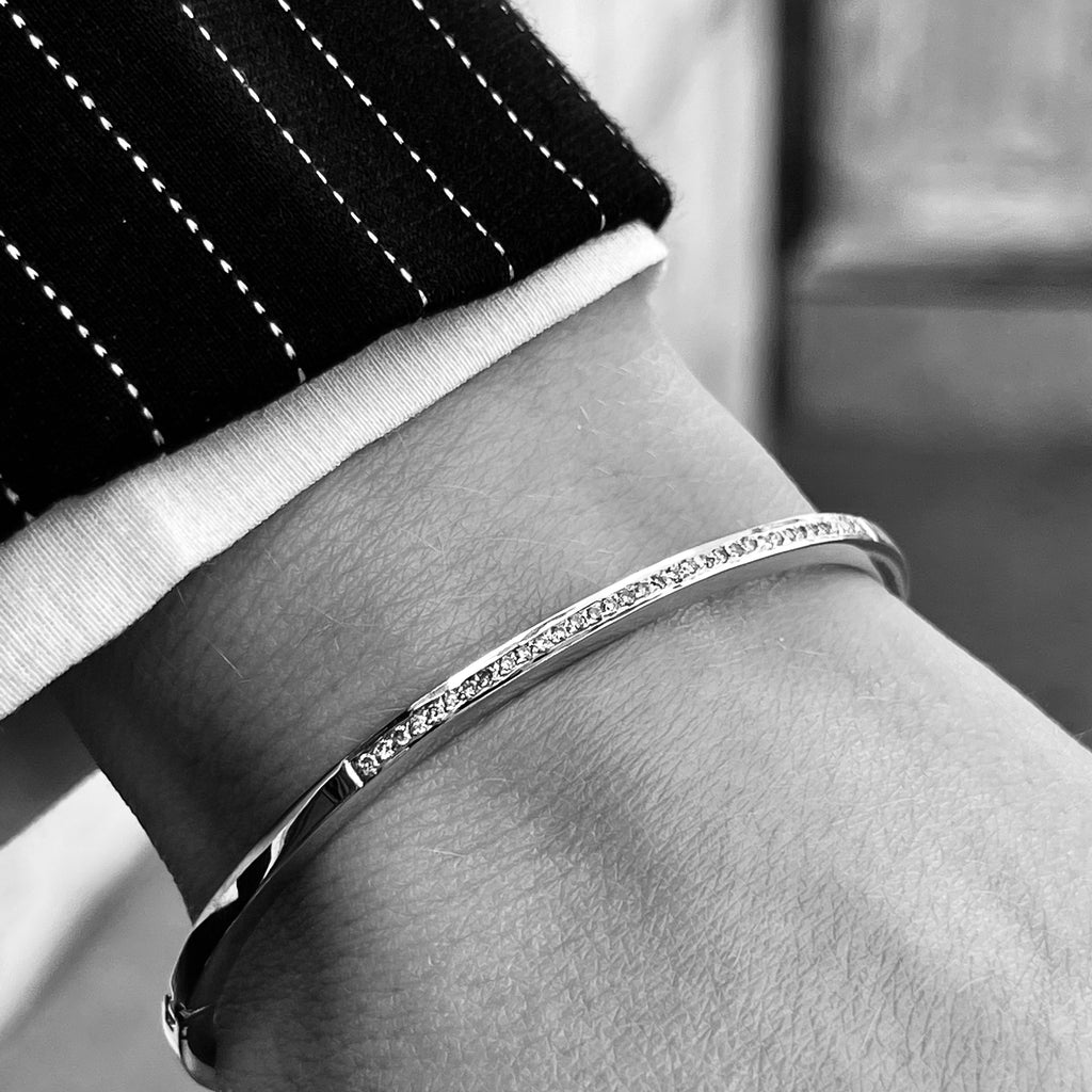 DIAMONDS, 1/4-Line classic Bangle, white/white