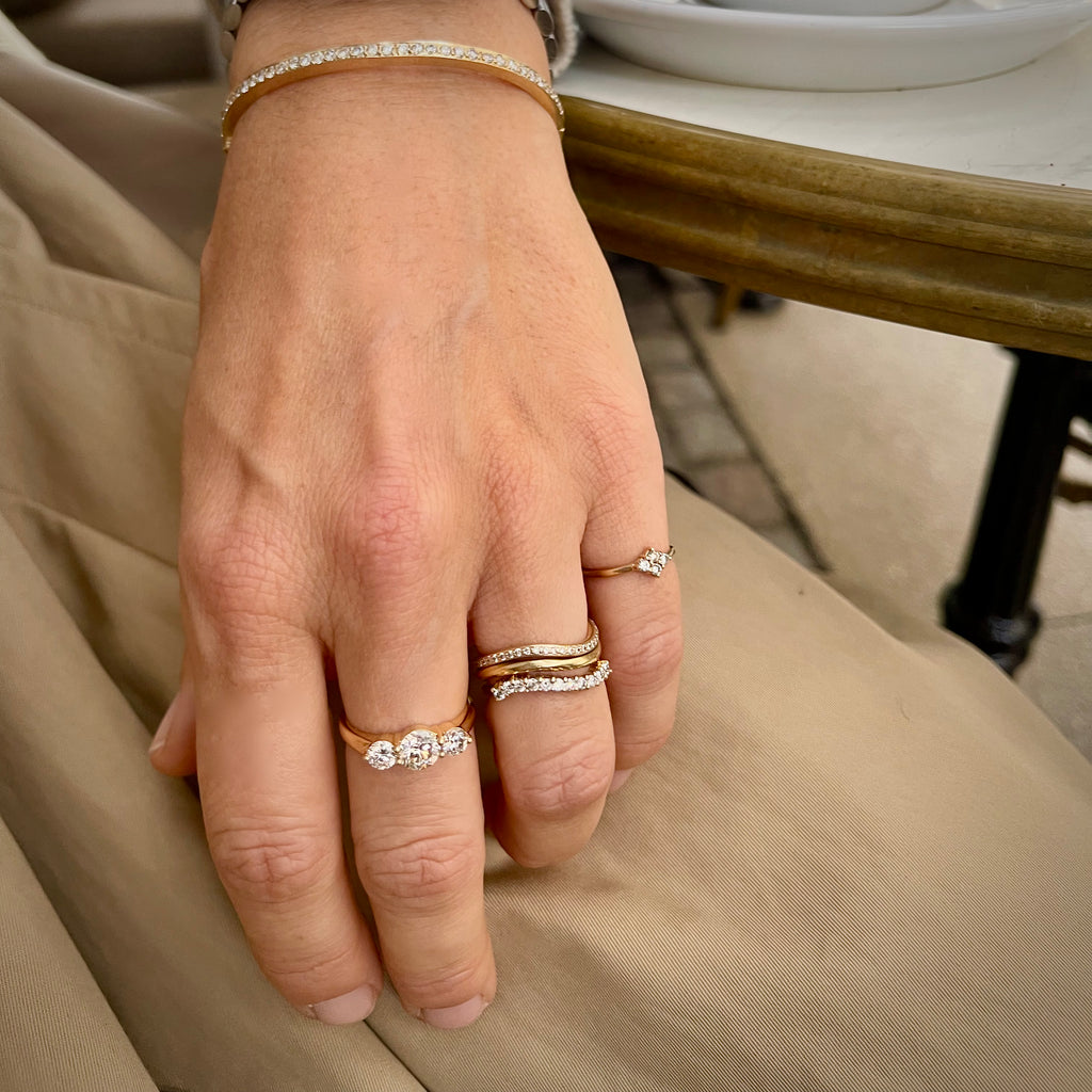 Aligned, 3-stone 0,85 tcw, Gold/White