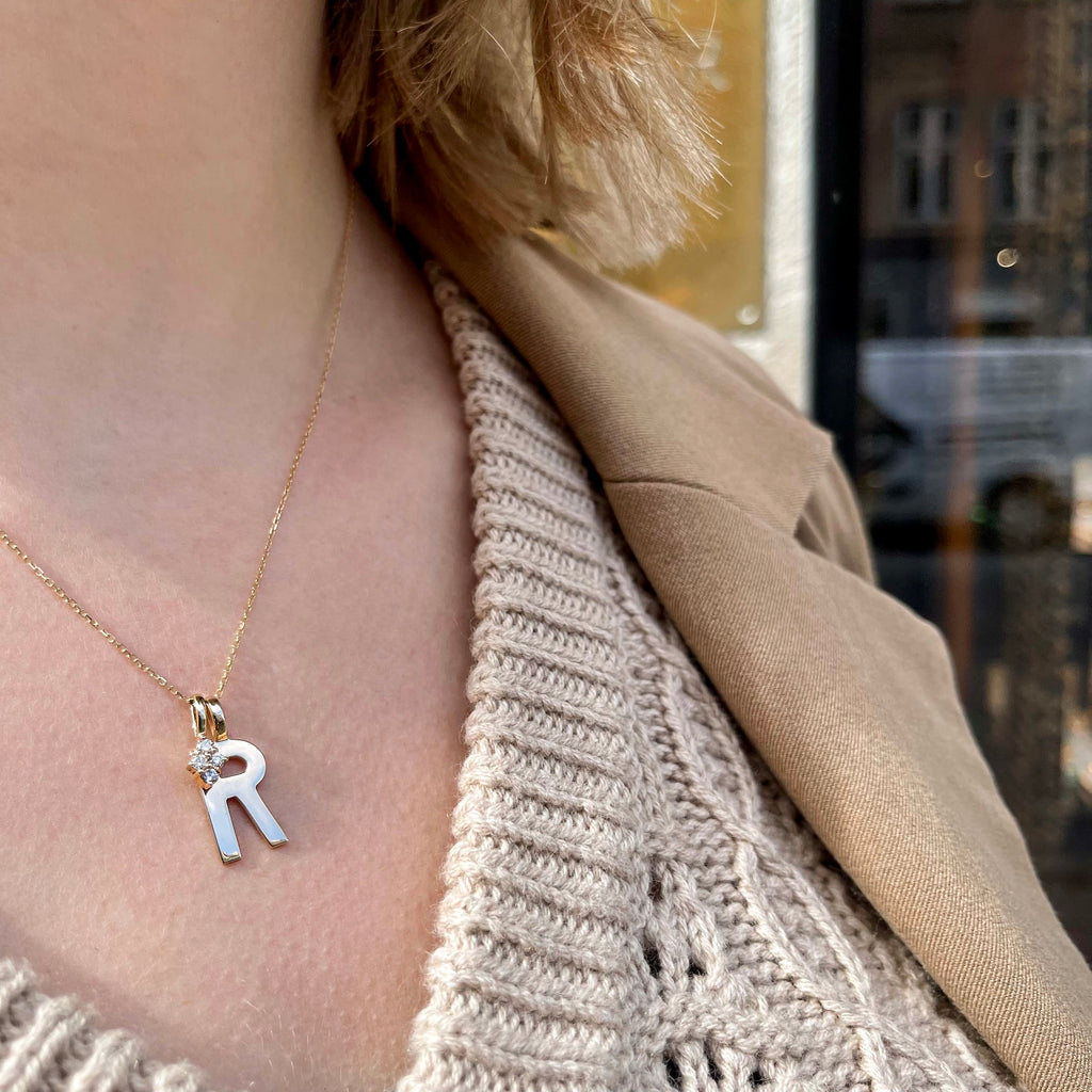 LETTERS, R Mega Pendant, Gold