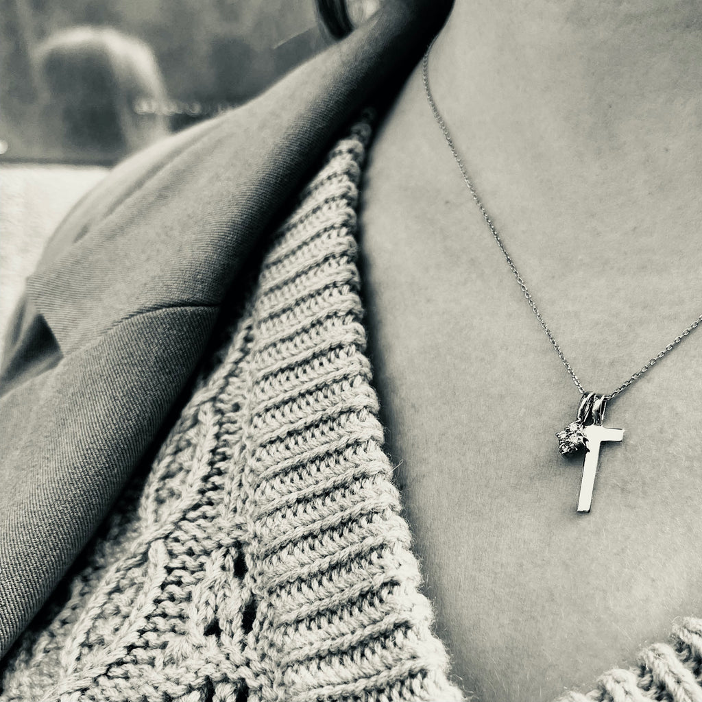 LETTERS, T Mega Pendant, Gold