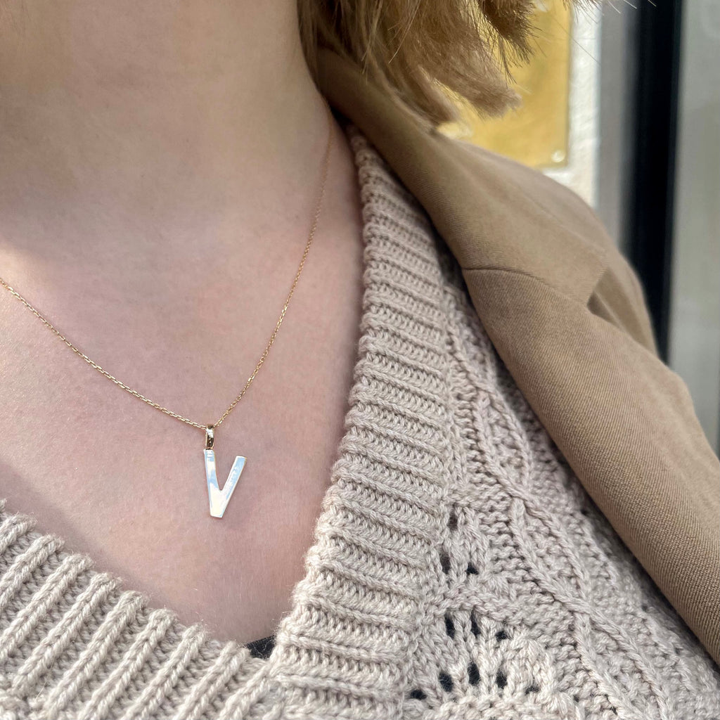 LETTERS, V Mega Pendant, Gold
