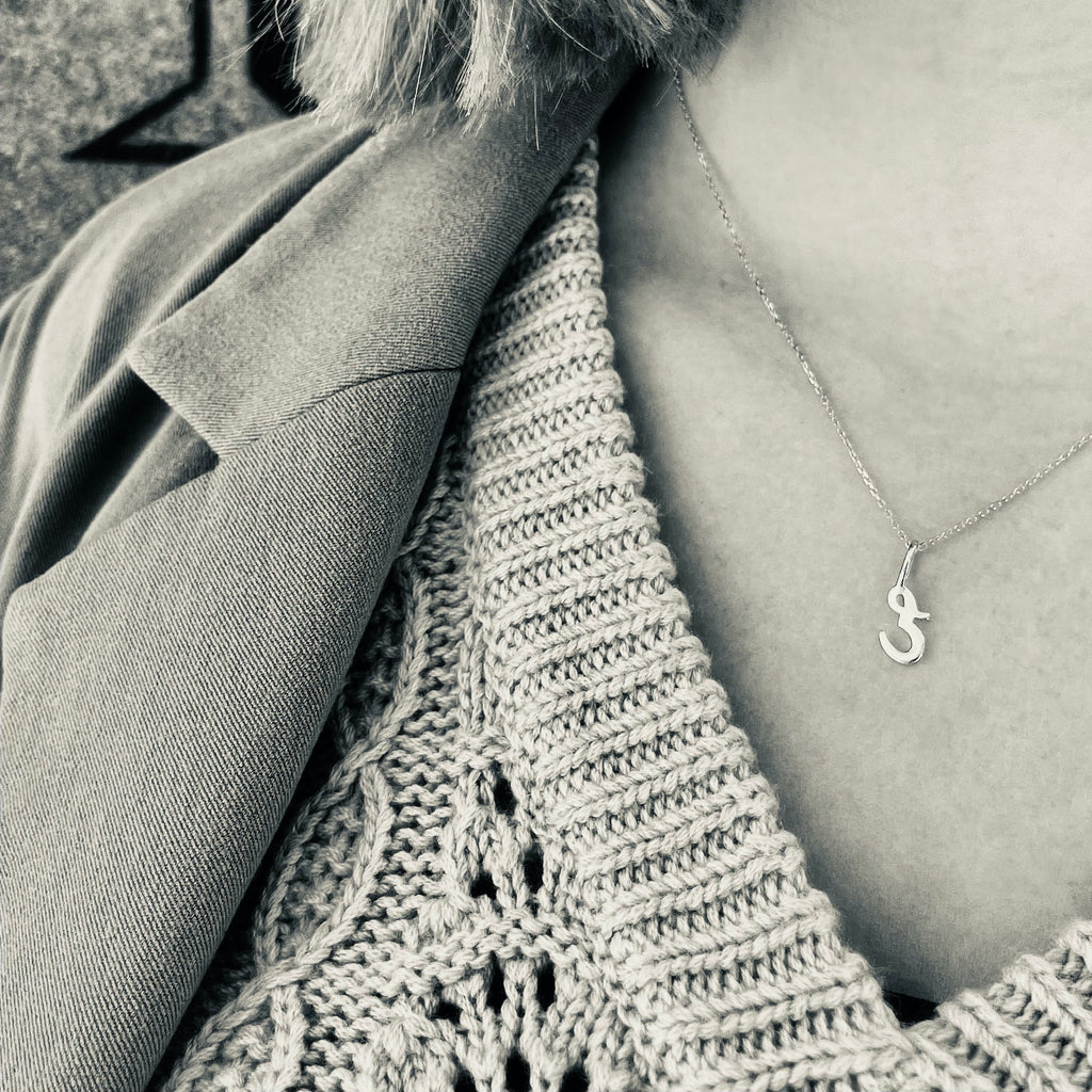 LETTERS, E Pendant, Gold