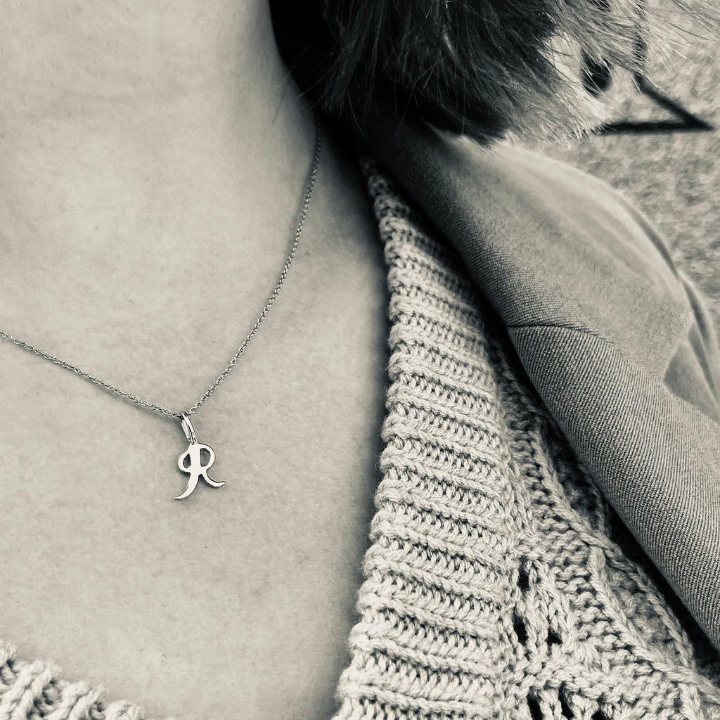 LETTERS, R Pendant, Gold