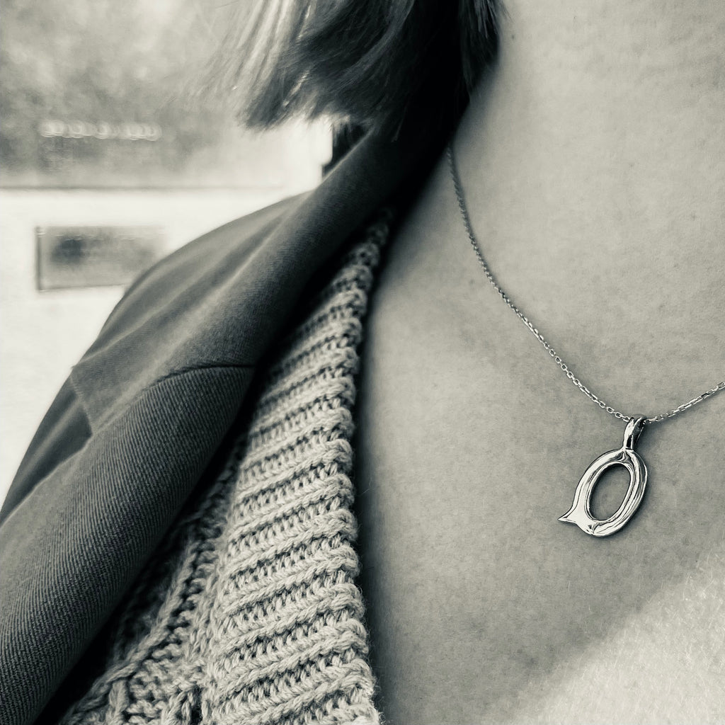 LETTERS, Q Mega Pendant, Gold