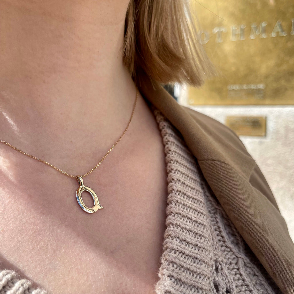 LETTERS, Q Mega Pendant, Gold