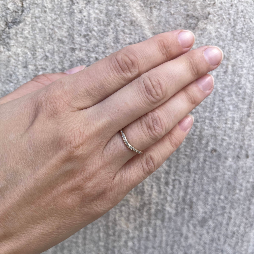 ALIGNED, 1/3-Smooth Curve Ring, Gold/White