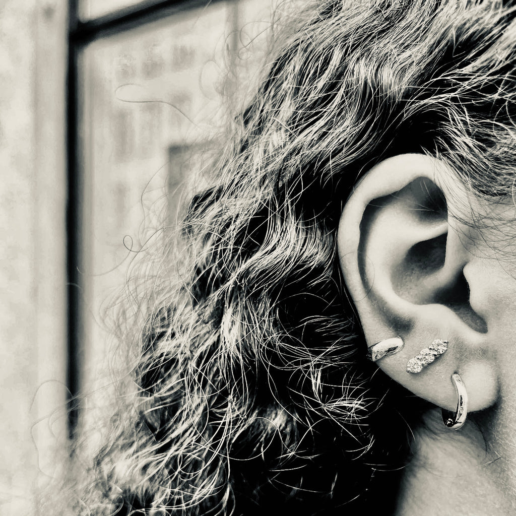 BASIC, Wide, flat hoops, White Gold