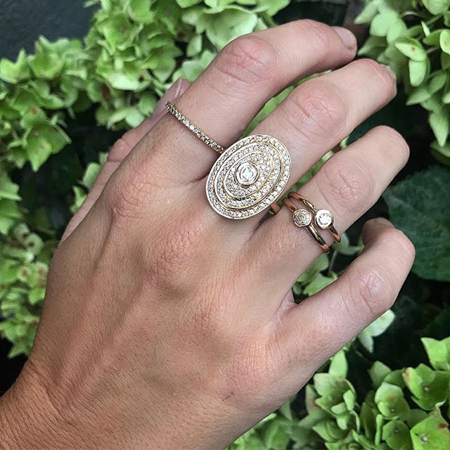MODERN VINTAGE, Victorian Luxury 0,90ct Ring, Gold/White