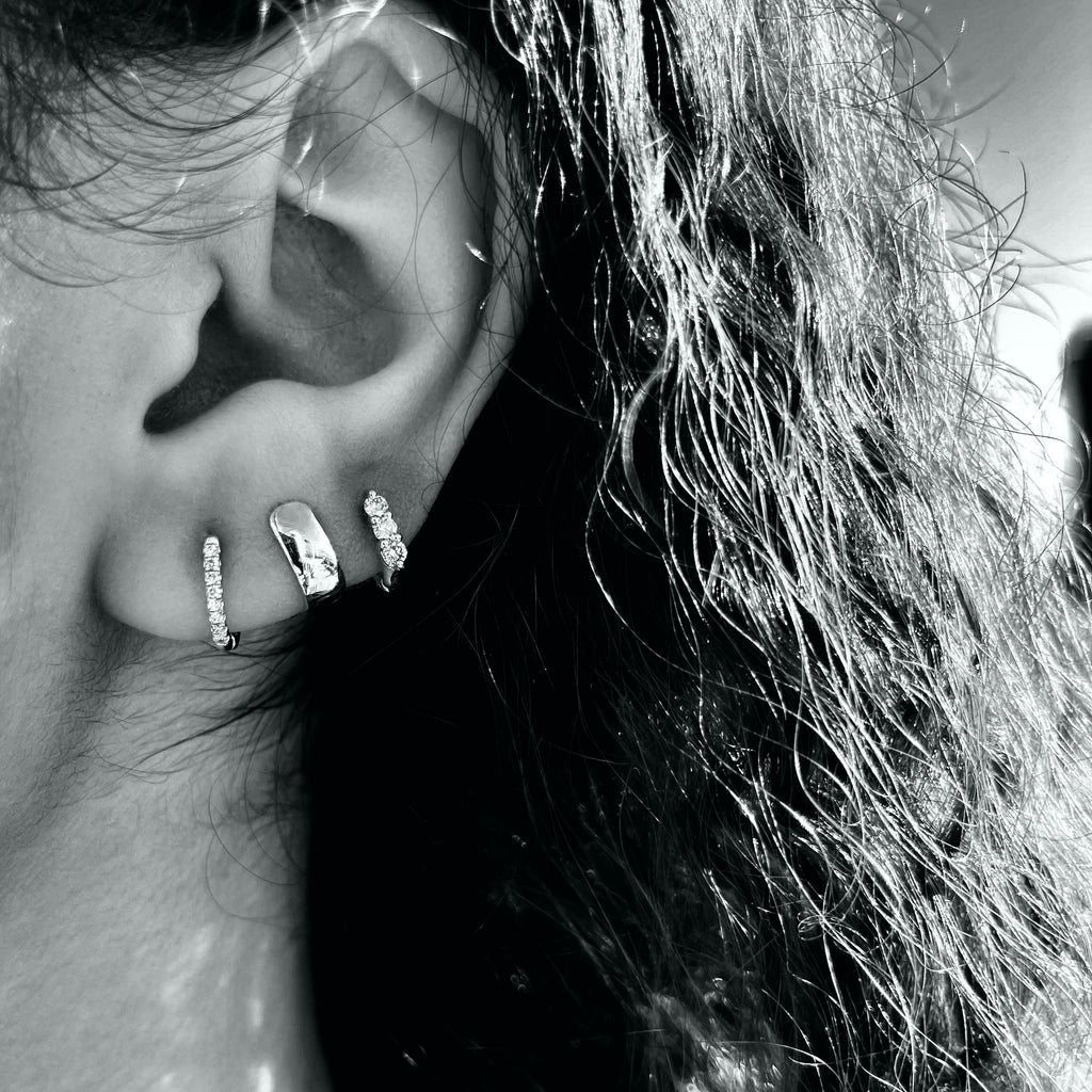 BASIC, Wide, flat hoops, White Gold