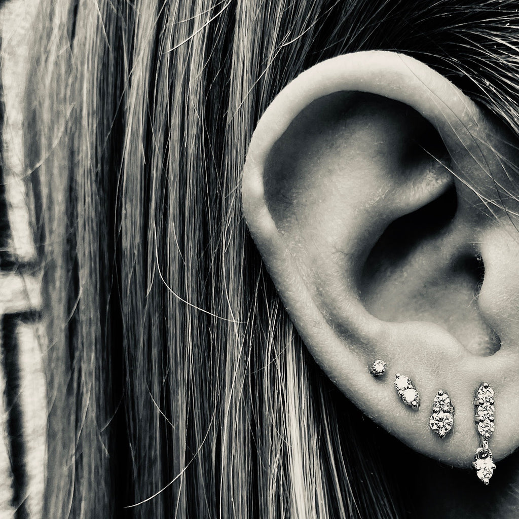 OLYMPIA, Helios Studs, White/White