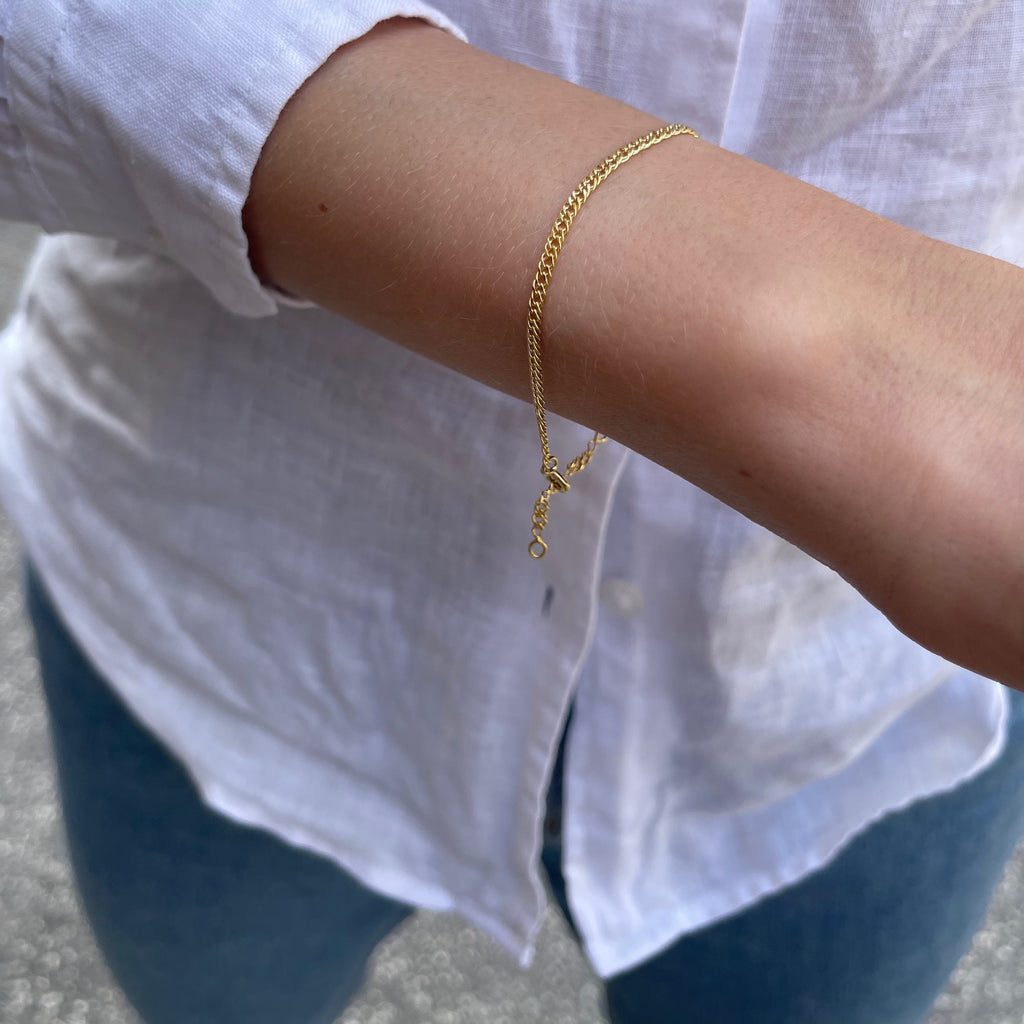 BASIC, Aude wide Bracelet, Gold 9k