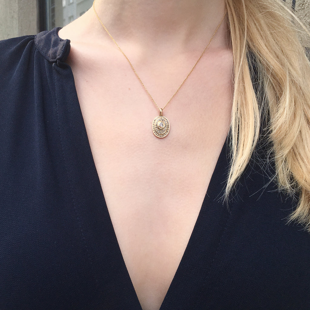 MODERN VINTAGE, Victorian Ellipse Pendant
