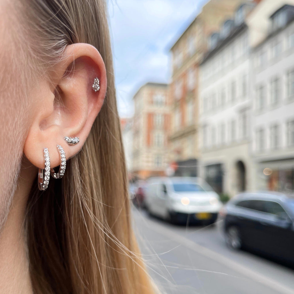 ALIGNED, EVEN Oval huggies 15mm 0,30ct, White/White