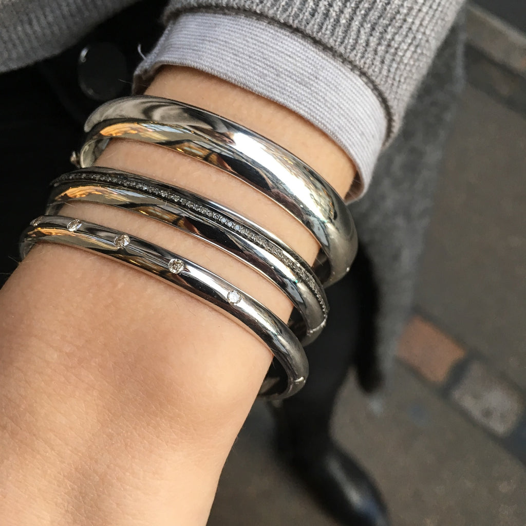 DIAMONDS, The 5 diamond Bangle