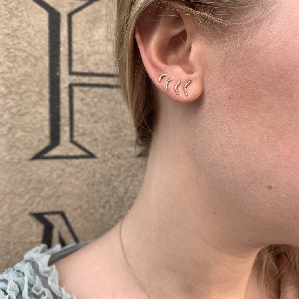 MARIN, Curve stud, White