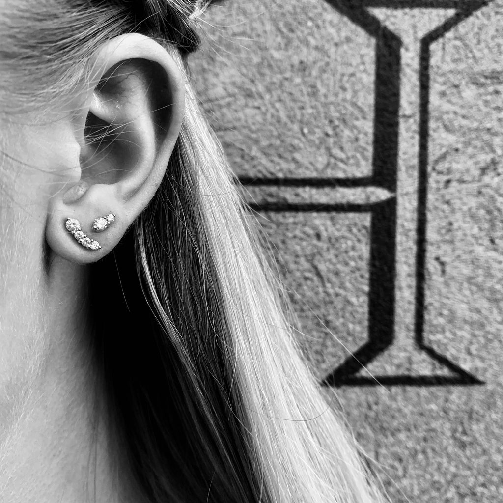 OLYMPIA, Zeus Arch Studs 0,45ct, Gold/White