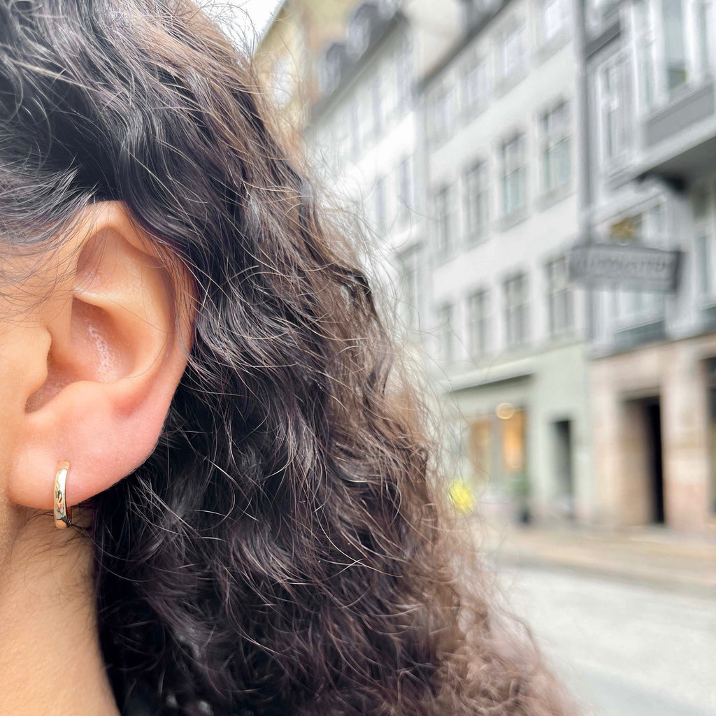 BASIC, Round 12 mm huggies, Gold